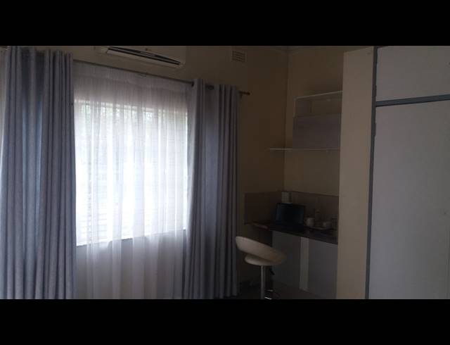 1 bed property to rent in ROSEVILLE
